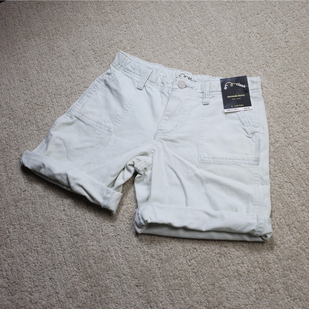Art Class Girls Light Wash Bermuda Shorts Mid Rise Size L 10/12 NWT
